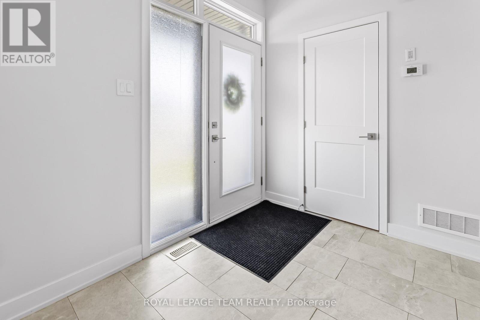 3 Morrall Court, Arnprior, Ontario  K7S 0J4 - Photo 6 - X12129426