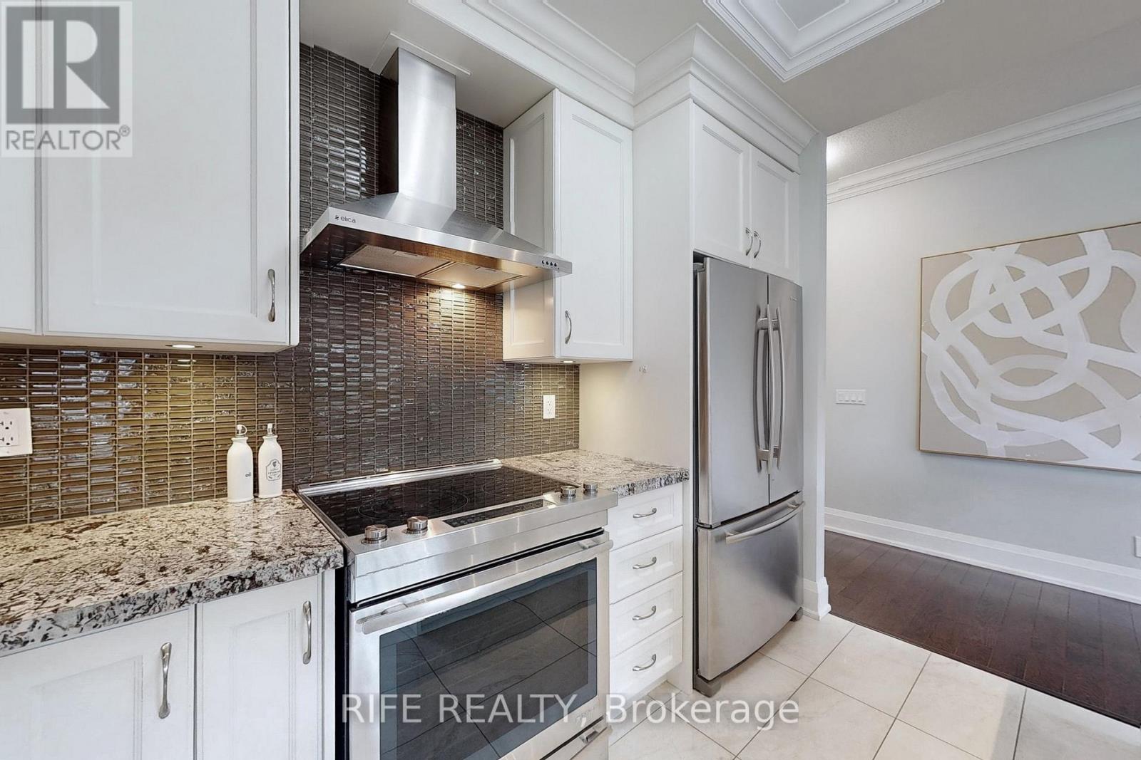 215 - 9909 Pine Valley Drive, Vaughan, Ontario  L4H 4M1 - Photo 18 - N12125724