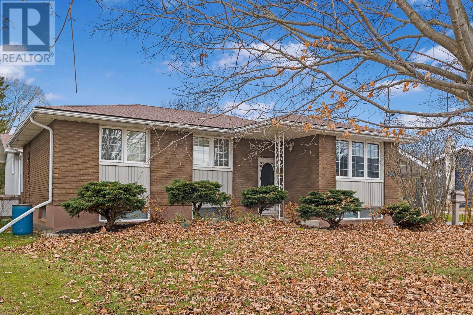 Property at 146 QUEEN STREET image 5