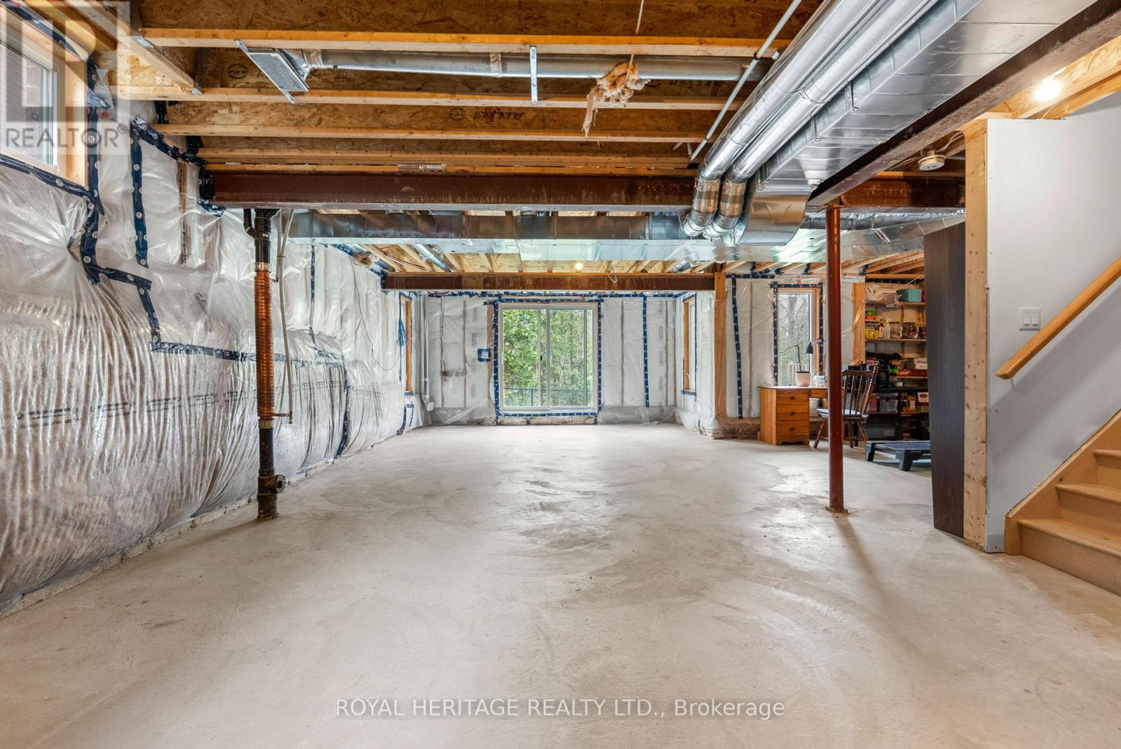 141 Springdale Drive, Kawartha Lakes, Ontario  K9V 0N1 - Photo 24 - X12129483