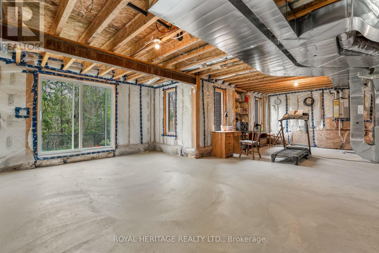141 Springdale Drive, Kawartha Lakes, Ontario  K9V 0N1 - Photo 25 - X12129483