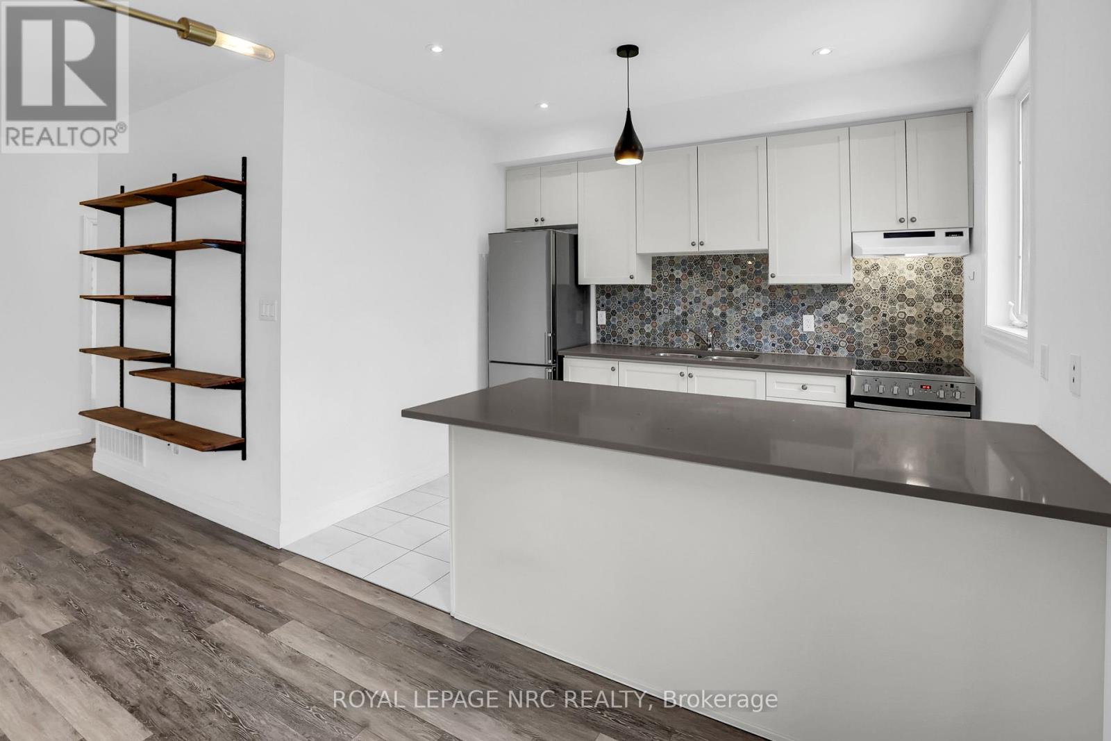 30 - 290 Barton Street W, Hamilton (Strathcona), Ontario  L8R 3P3 - Photo 10 - X12129458