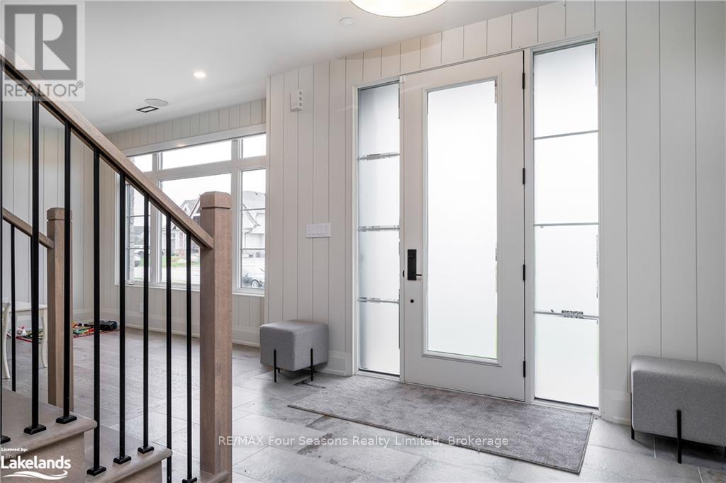 132 Dorothy Drive, Blue Mountains, Ontario  N0H 2P0 - Photo 2 - X12129457