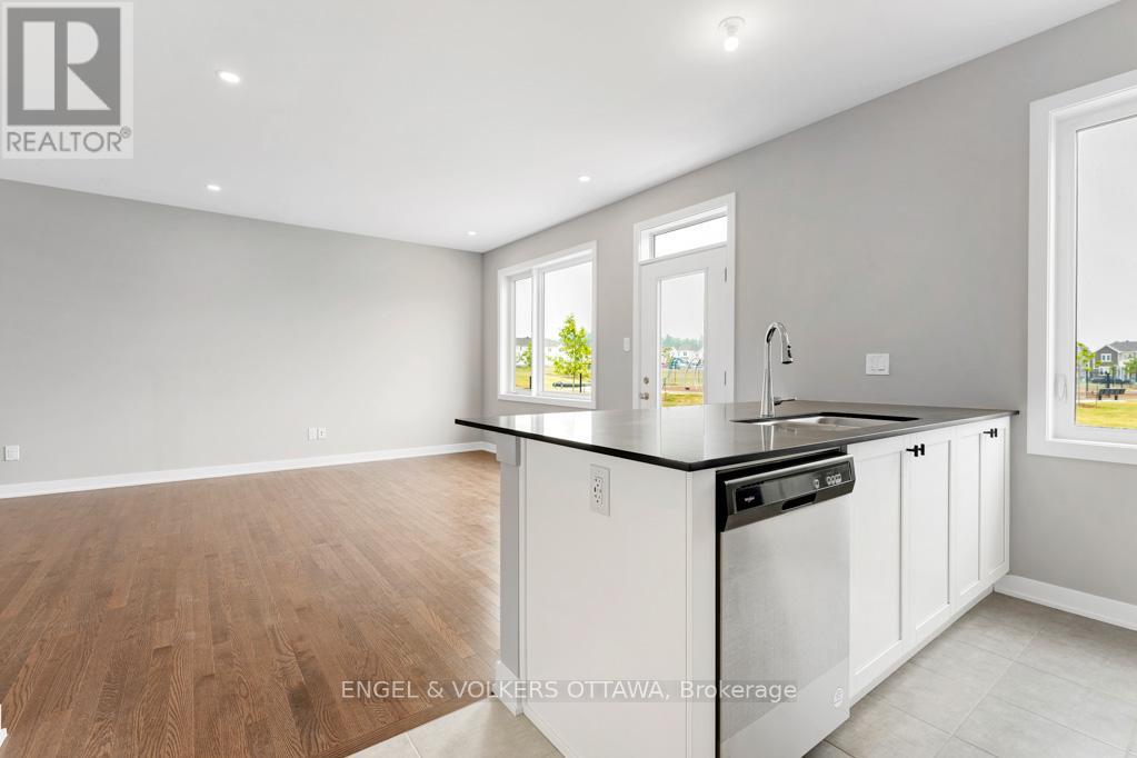 302 Canadensis Lane, Ottawa, Ontario  K2J 6X8 - Photo 6 - X12129477
