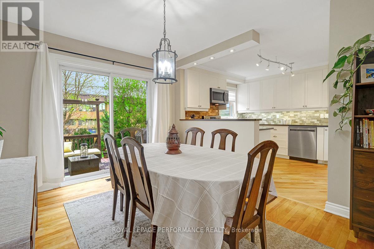 956 Telford Avenue, Ottawa, Ontario  K1K 3J7 - Photo 11 - X12129481