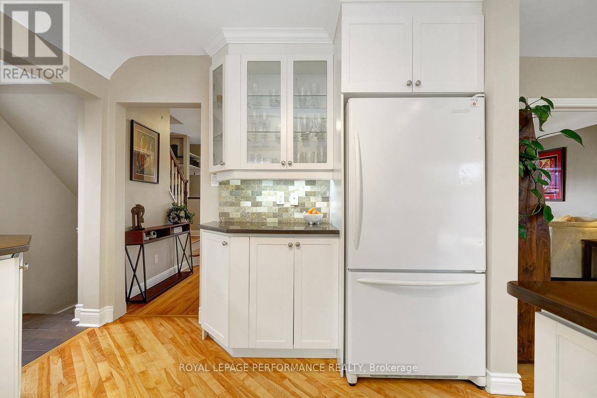 956 Telford Avenue, Ottawa, Ontario  K1K 3J7 - Photo 18 - X12129481