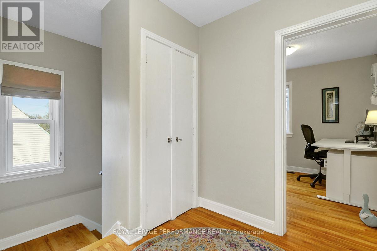 956 Telford Avenue, Ottawa, Ontario  K1K 3J7 - Photo 22 - X12129481