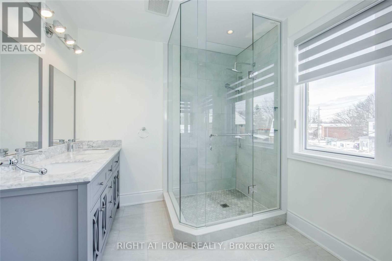 Main - 484 Donlands Avenue, Toronto, Ontario  M4J 3S6 - Photo 13 - E12129438