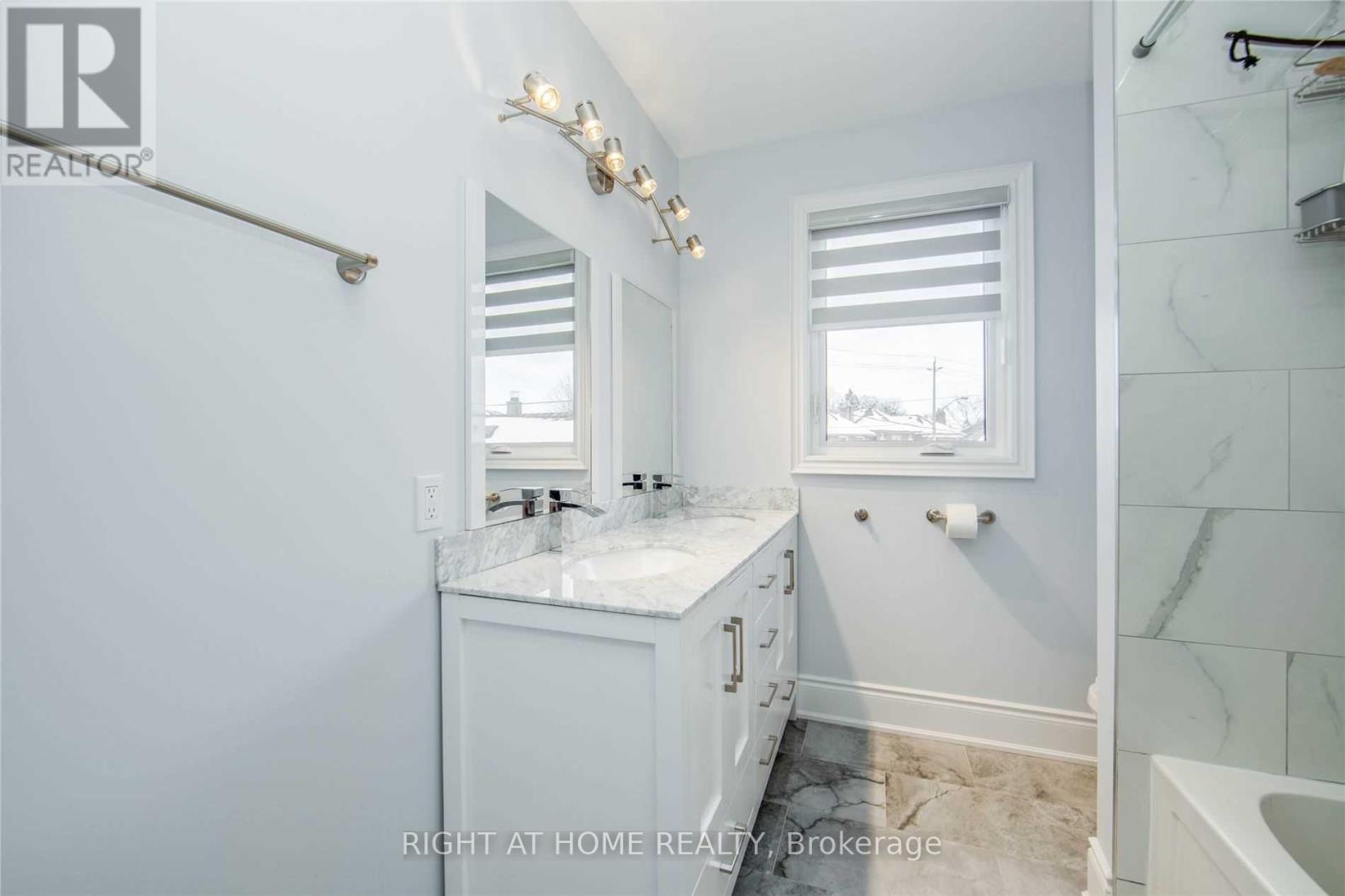 Main - 484 Donlands Avenue, Toronto, Ontario  M4J 3S6 - Photo 16 - E12129438