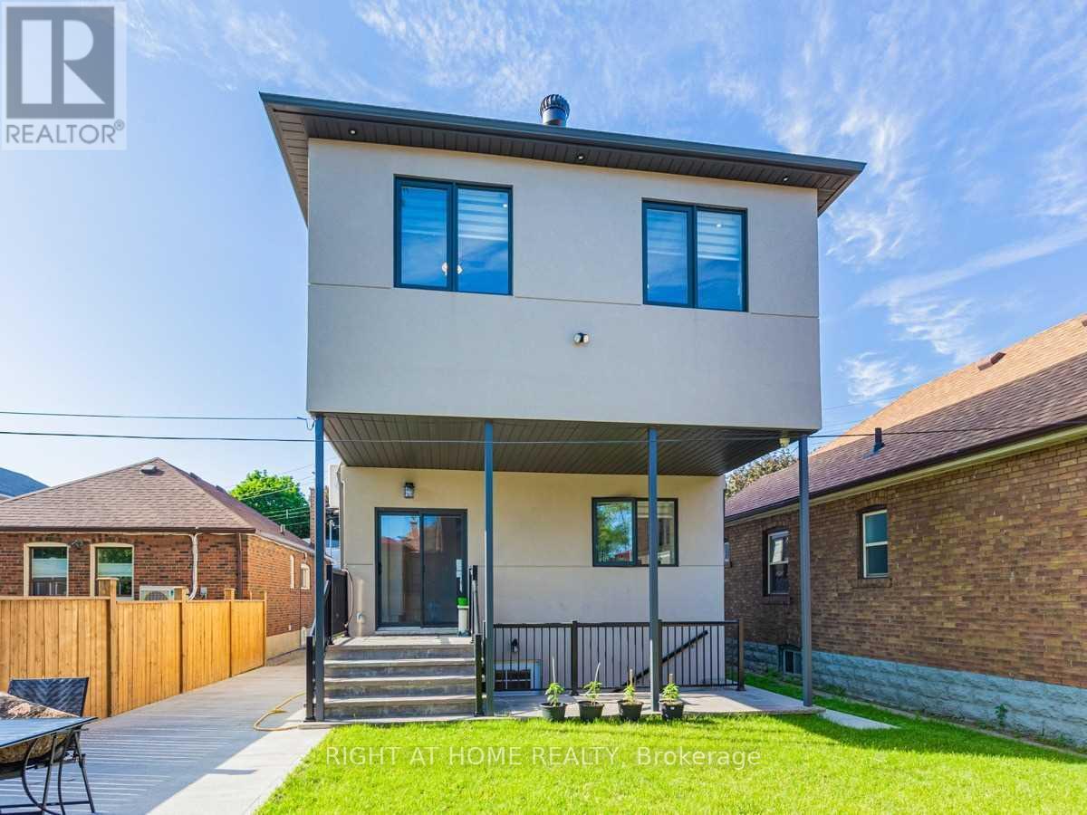 Main - 484 Donlands Avenue, Toronto, Ontario  M4J 3S6 - Photo 23 - E12129438