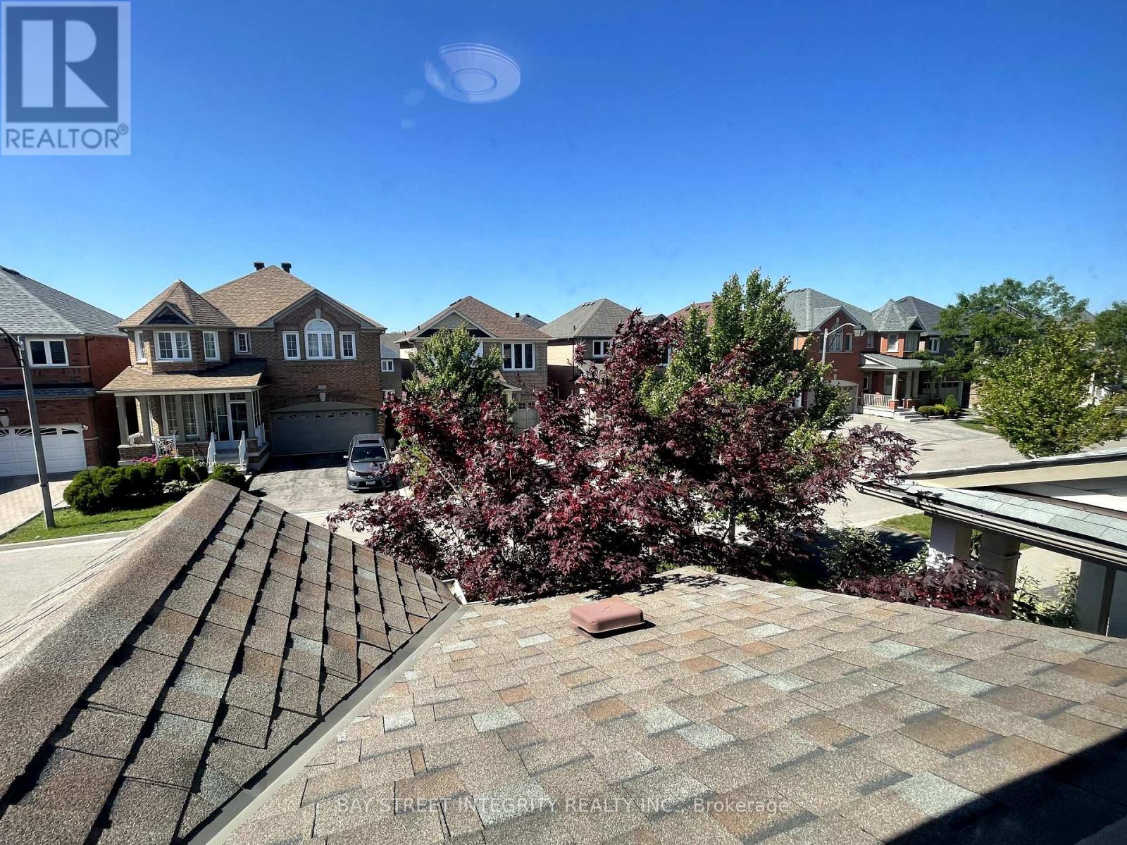 111 Madison Heights Boulevard, Markham, Ontario  L6C 2E3 - Photo 10 - N12129433
