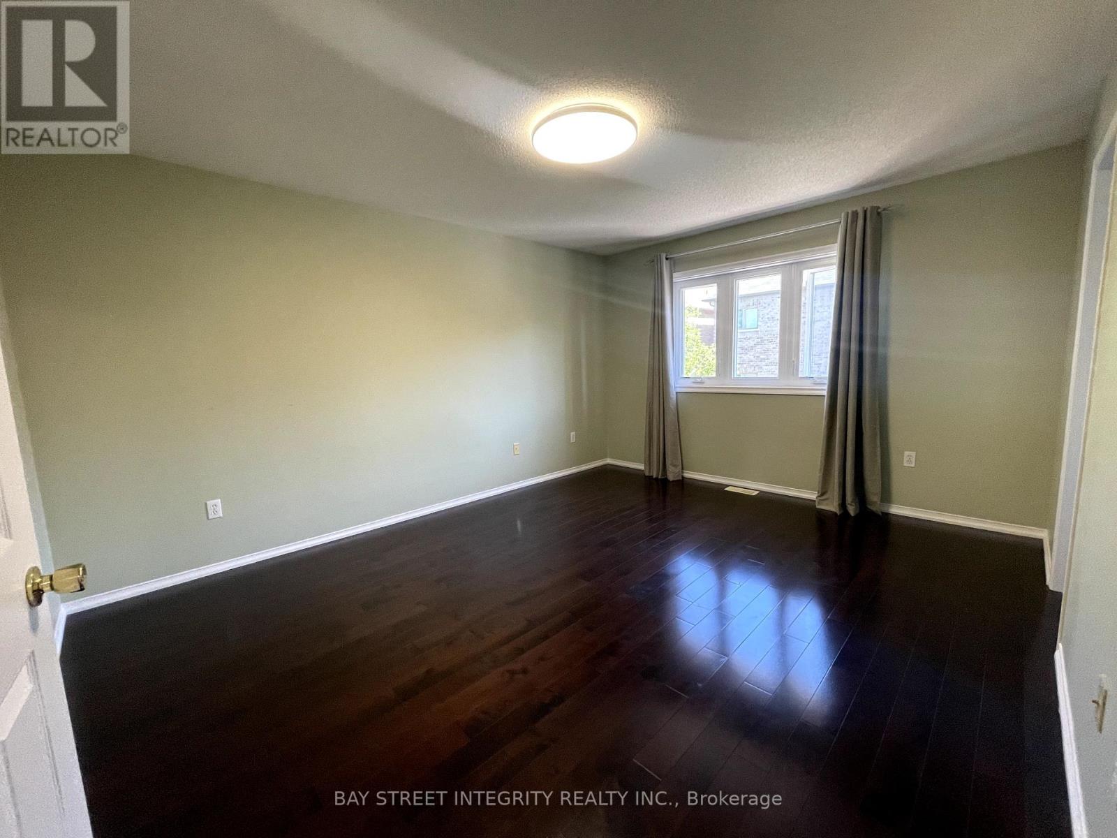 111 Madison Heights Boulevard, Markham, Ontario  L6C 2E3 - Photo 11 - N12129433
