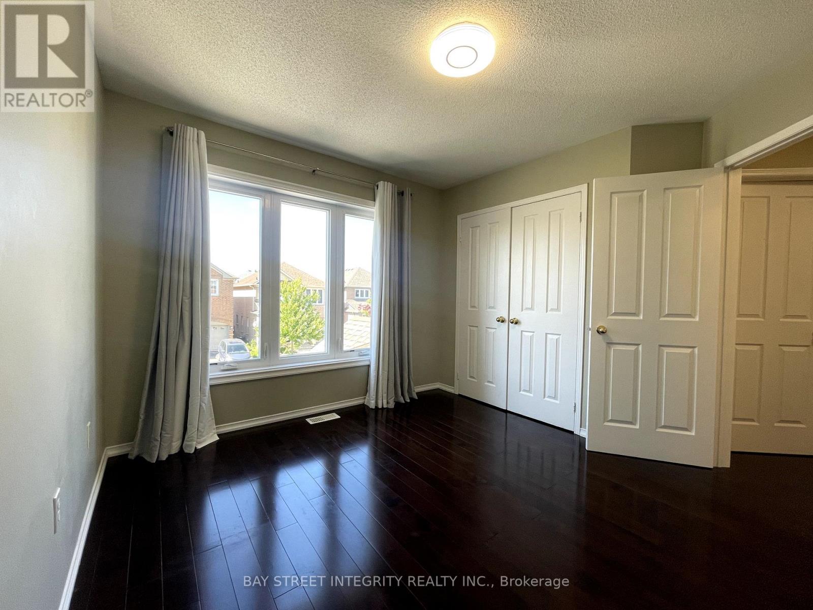 111 Madison Heights Boulevard, Markham, Ontario  L6C 2E3 - Photo 14 - N12129433