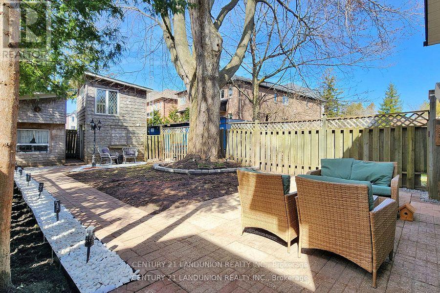 188 Olde Bayview Avenue N, Richmond Hill, Ontario  L4E 3C9 - Photo 31 - N12129452