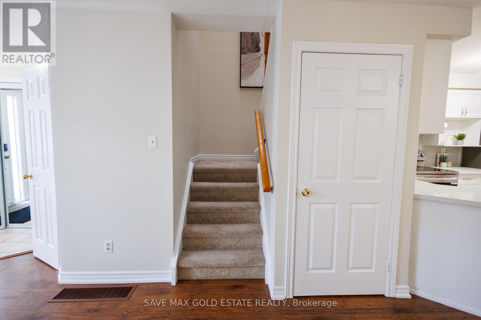108 Glenashton Drive, Oakville, Ontario  L6H 6G3 - Photo 15 - W12129441