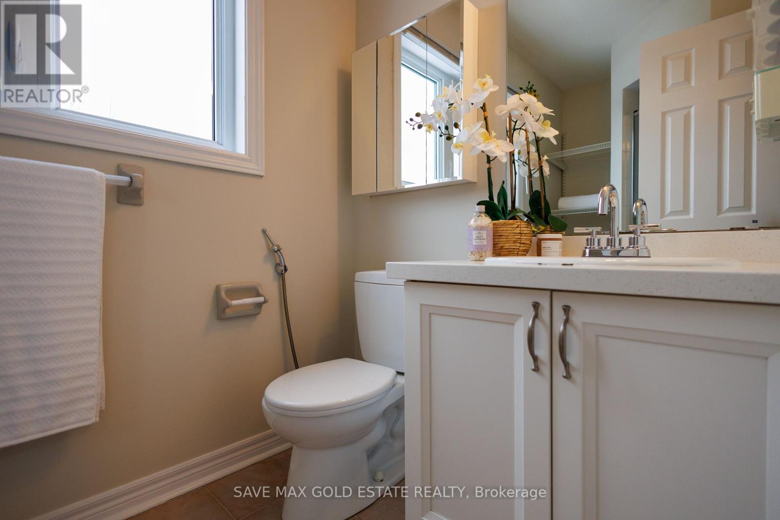 108 Glenashton Drive, Oakville, Ontario  L6H 6G3 - Photo 20 - W12129441