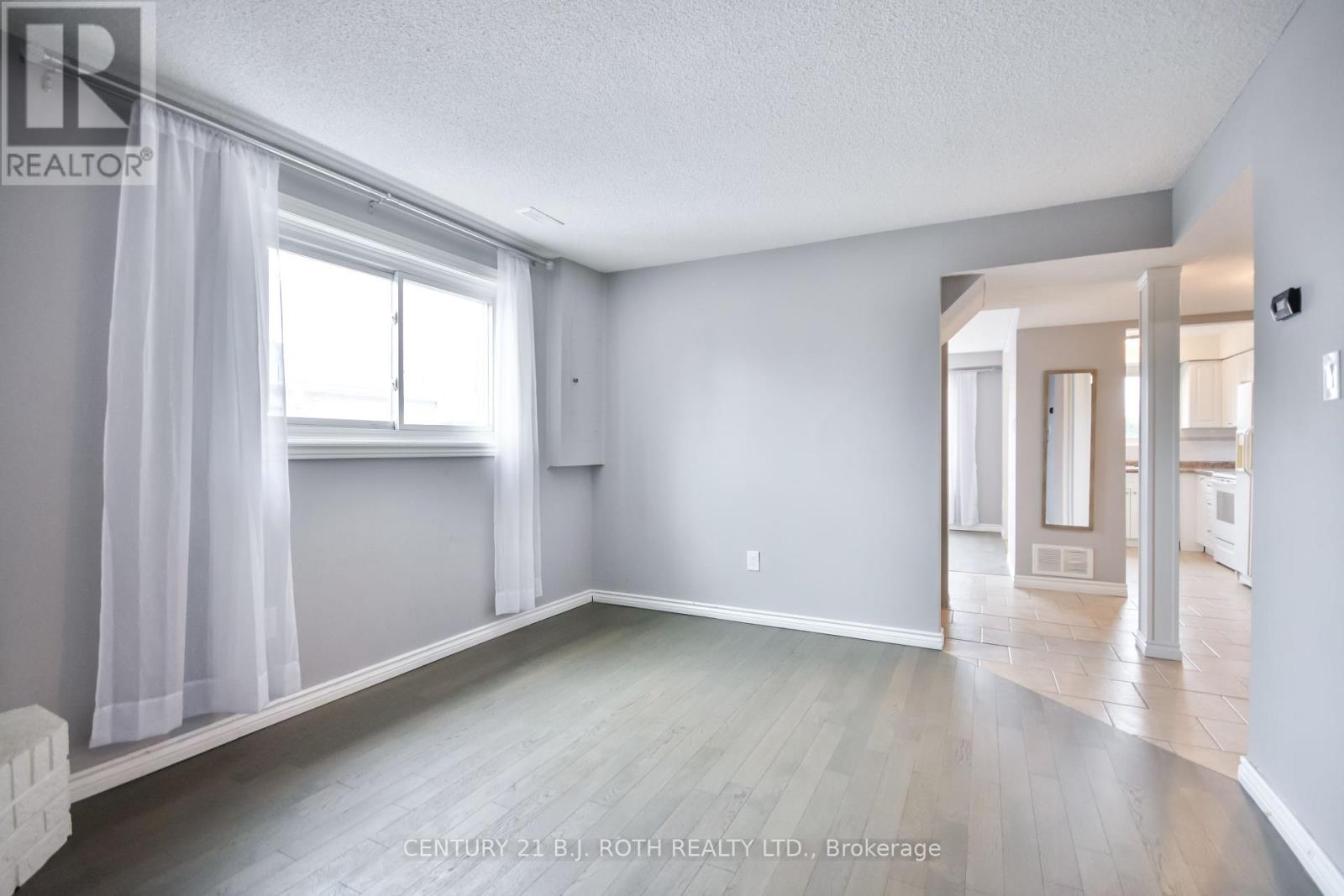 247 Letitia Street, Barrie, Ontario  L4N 4Y7 - Photo 12 - S12074382