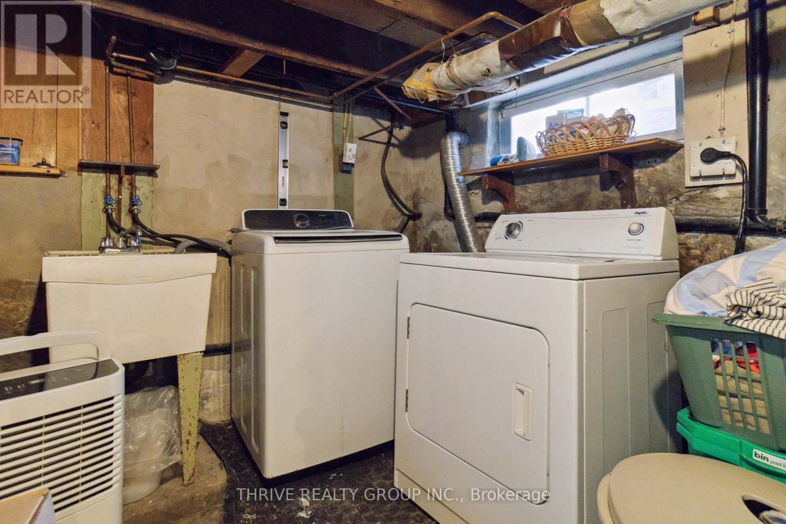 187 William Street, London East, Ontario  N6B 3B6 - Photo 14 - X12129562