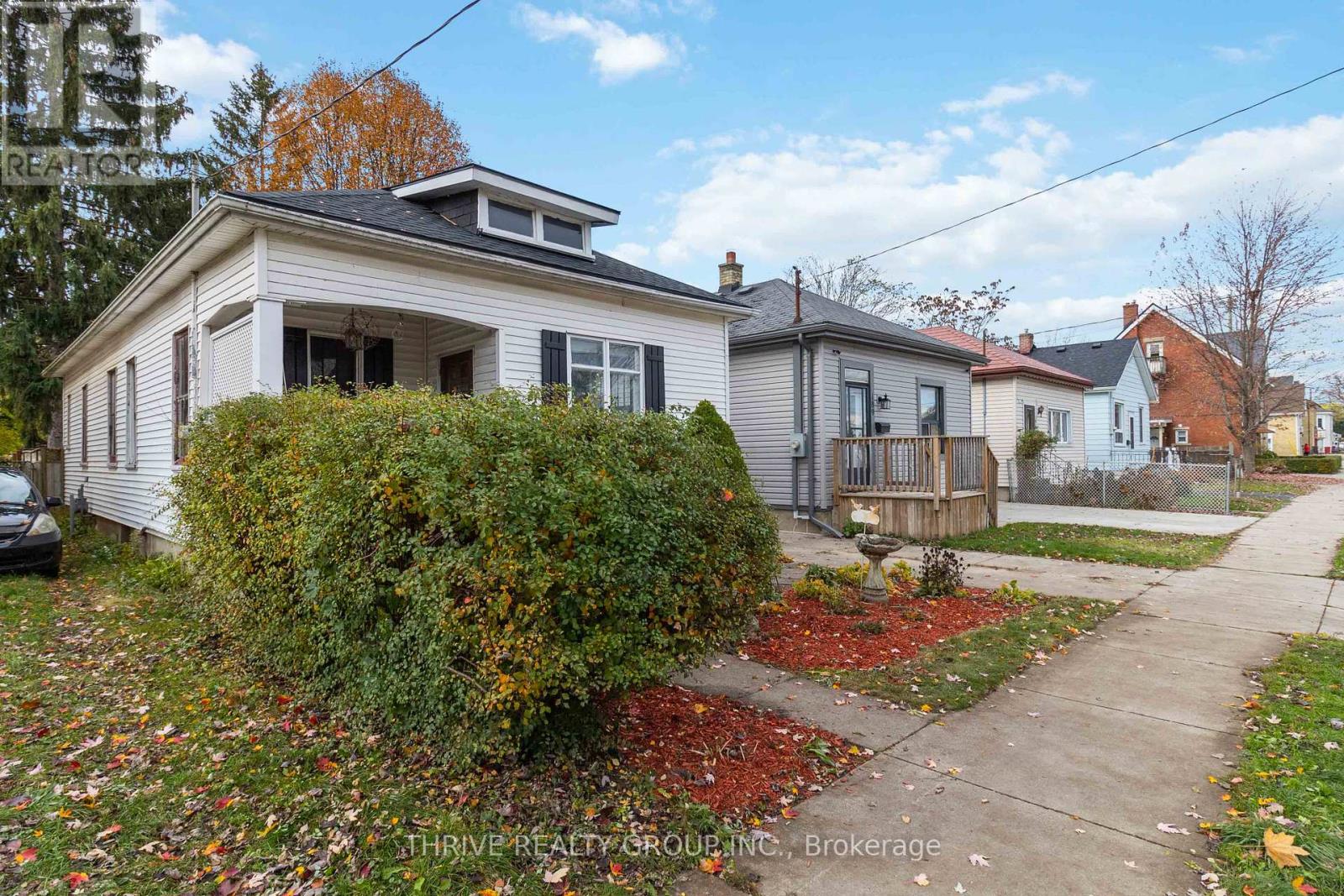 187 William Street, London East, Ontario  N6B 3B6 - Photo 3 - X12129562