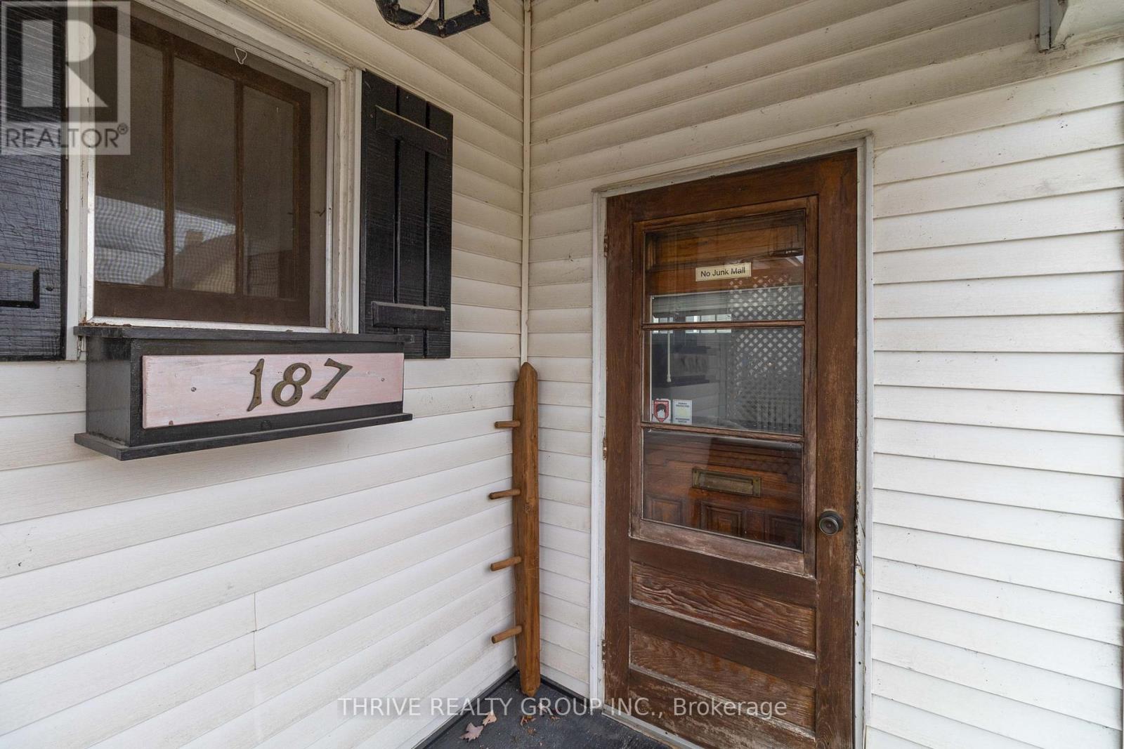 187 William Street, London East, Ontario  N6B 3B6 - Photo 5 - X12129562