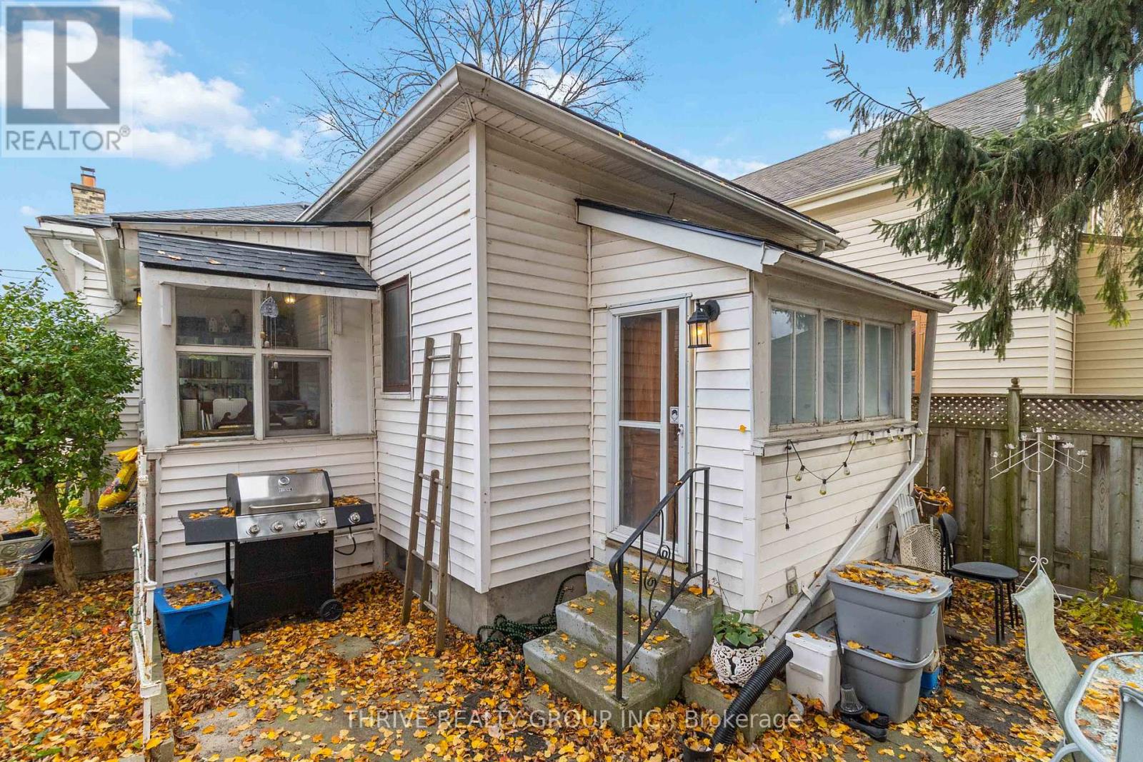 187 William Street, London East, Ontario  N6B 3B6 - Photo 9 - X12129562