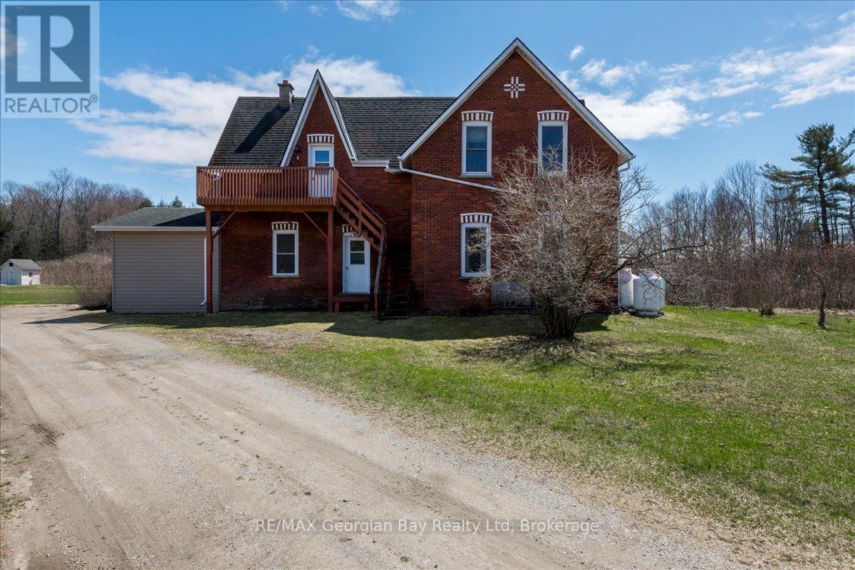 579 Marshall Road, Tiny, Ontario  L4R 0E3 - Photo 21 - S12105525