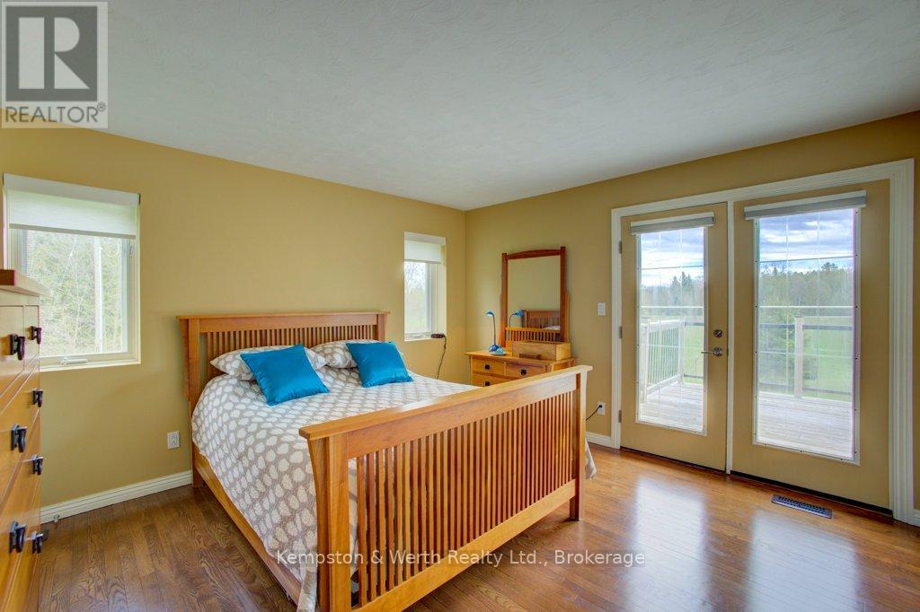 112 Old Bridge Road S, West Grey, Ontario  N4N 3B8 - Photo 15 - X12129544