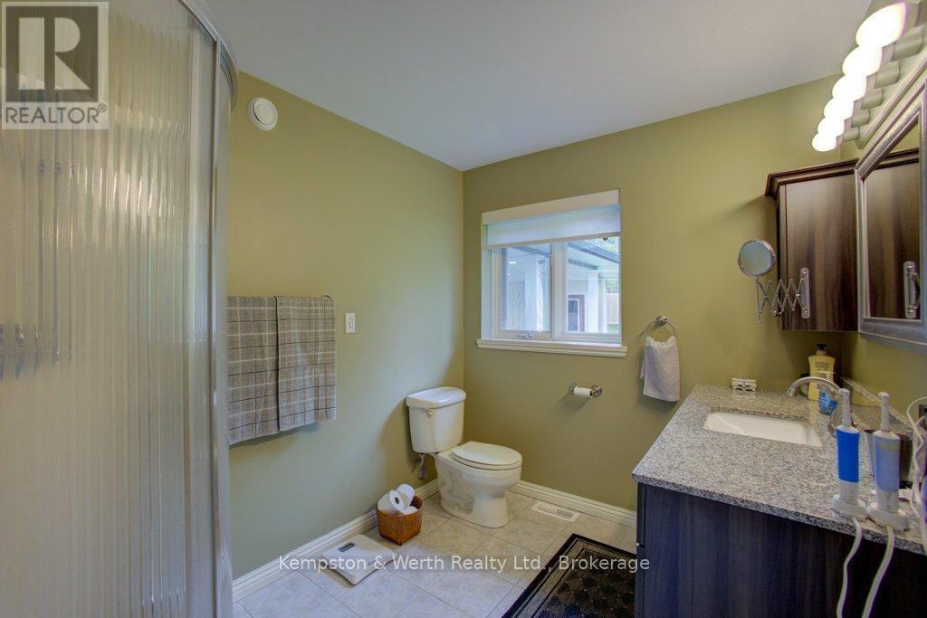 112 Old Bridge Road S, West Grey, Ontario  N4N 3B8 - Photo 16 - X12129544