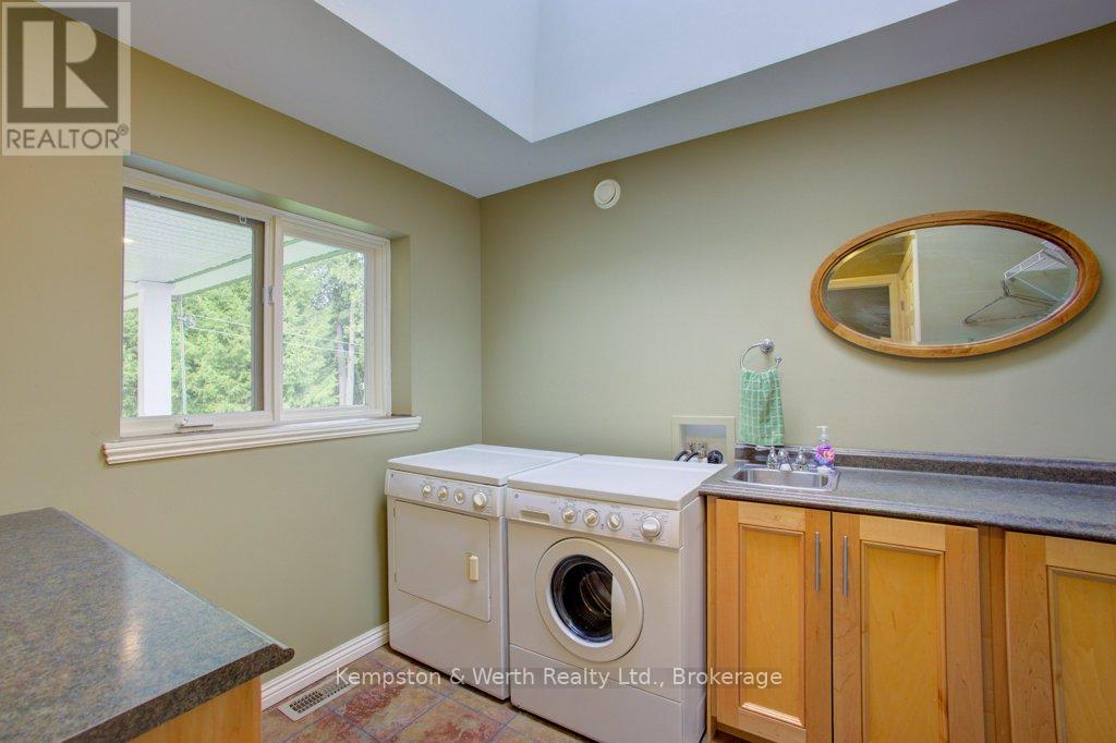 112 Old Bridge Road S, West Grey, Ontario  N4N 3B8 - Photo 19 - X12129544