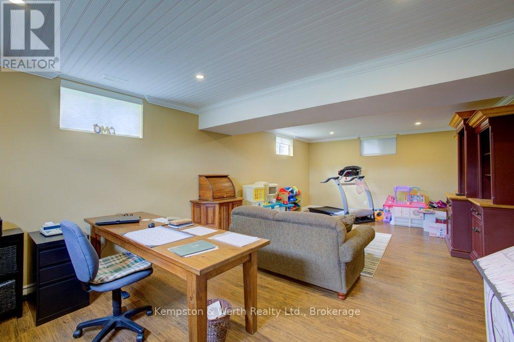 112 Old Bridge Road S, West Grey, Ontario  N4N 3B8 - Photo 20 - X12129544