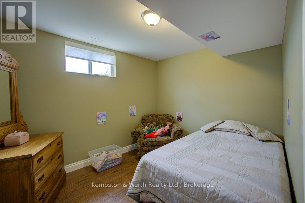 112 Old Bridge Road S, West Grey, Ontario  N4N 3B8 - Photo 21 - X12129544