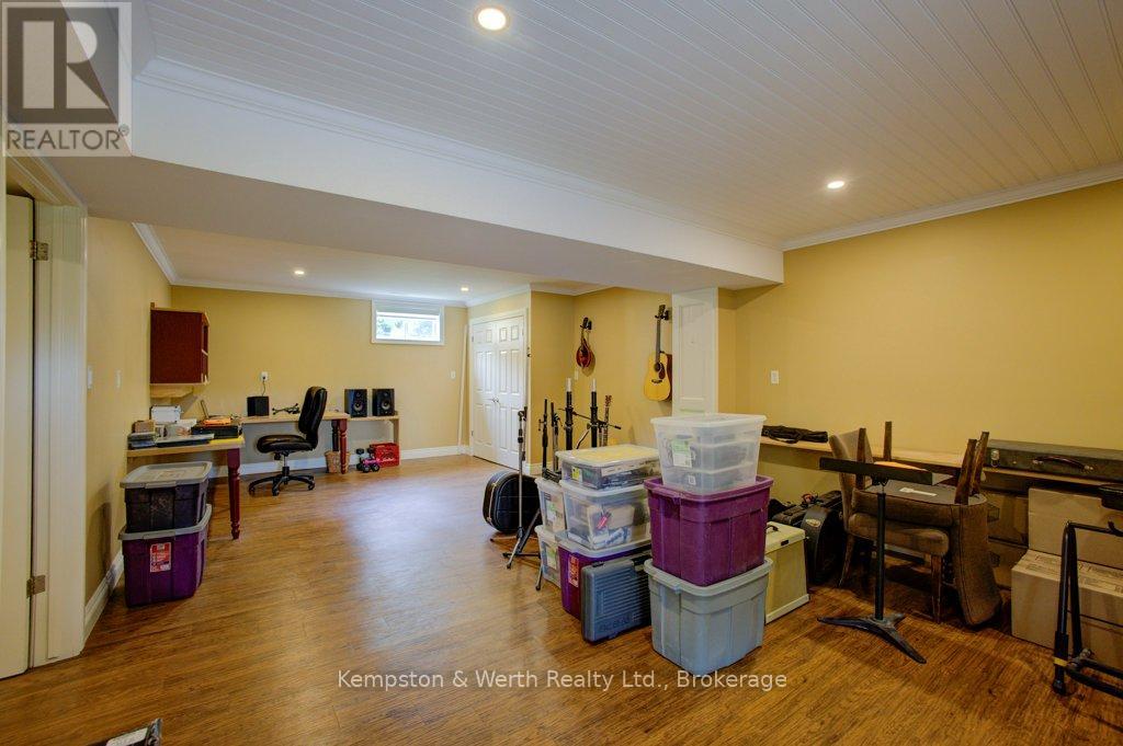 112 Old Bridge Road S, West Grey, Ontario  N4N 3B8 - Photo 22 - X12129544