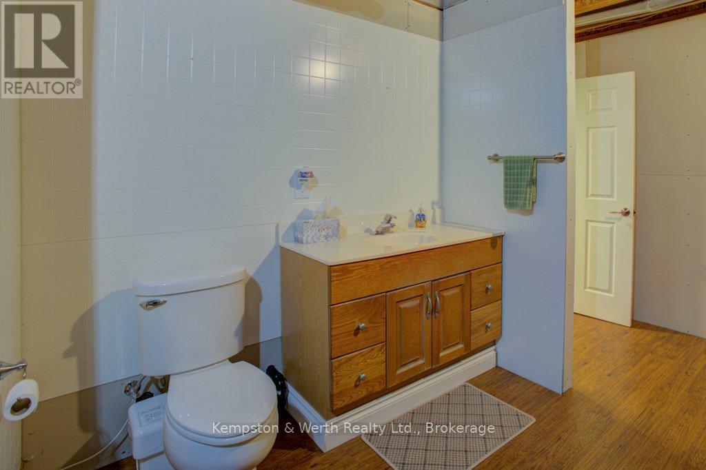 112 Old Bridge Road S, West Grey, Ontario  N4N 3B8 - Photo 24 - X12129544