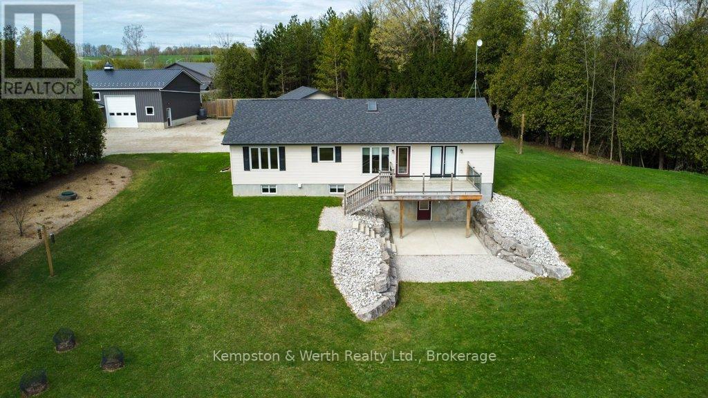 112 Old Bridge Road S, West Grey, Ontario  N4N 3B8 - Photo 4 - X12129544
