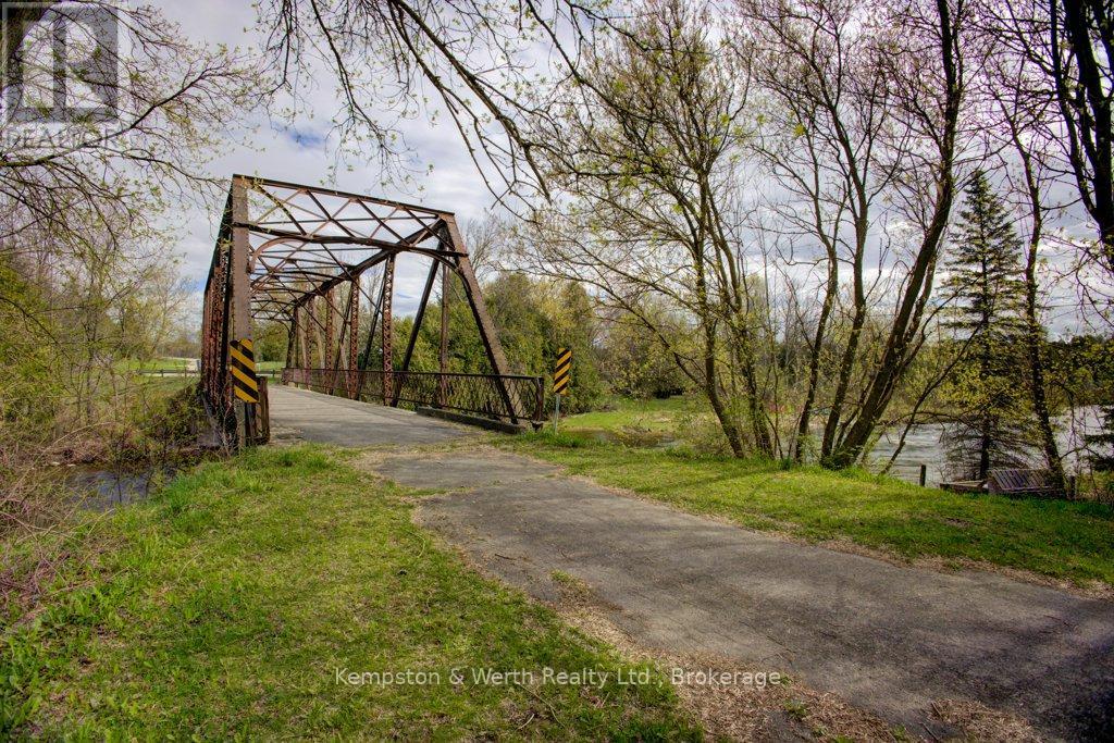 112 Old Bridge Road S, West Grey, Ontario  N4N 3B8 - Photo 44 - X12129544