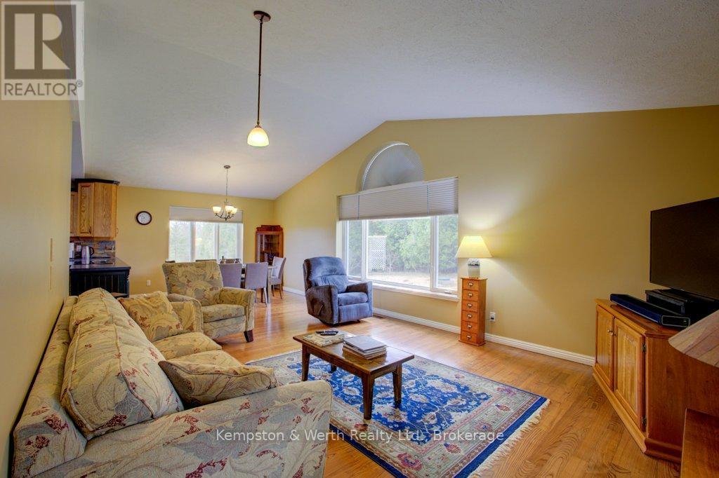 112 Old Bridge Road S, West Grey, Ontario  N4N 3B8 - Photo 7 - X12129544