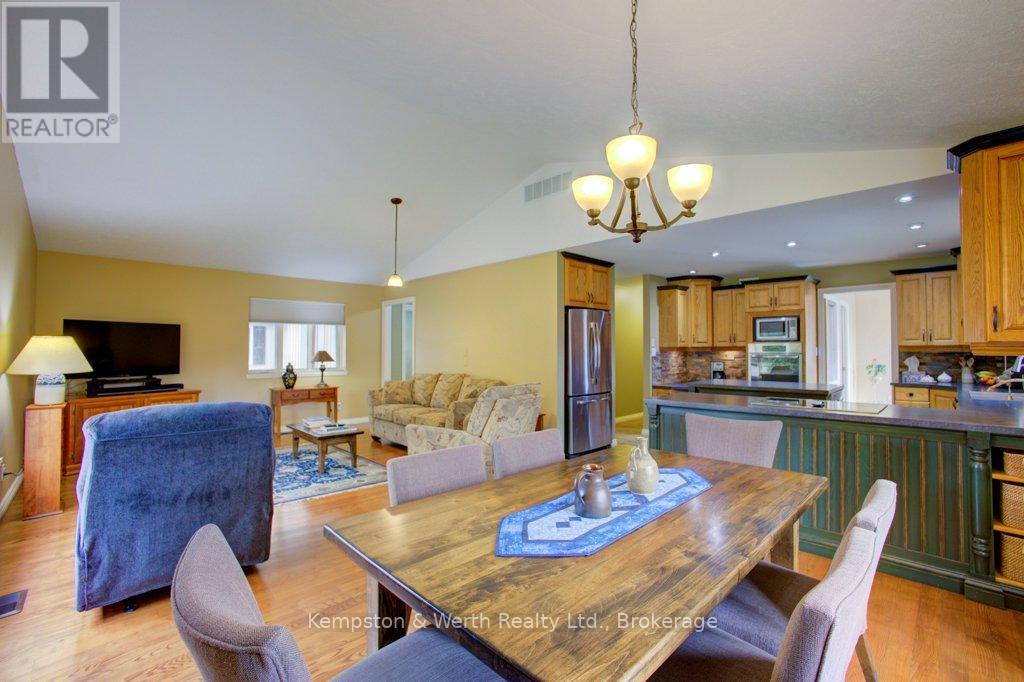 112 Old Bridge Road S, West Grey, Ontario  N4N 3B8 - Photo 9 - X12129544