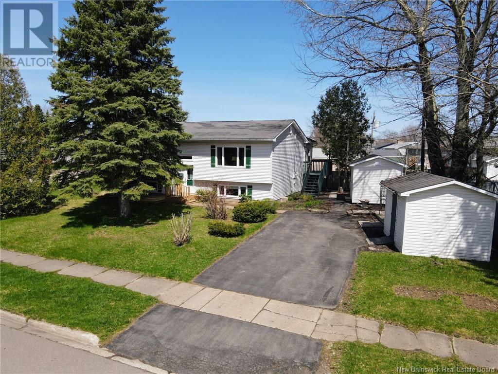 Property at 79 Autumn Terrace image 3