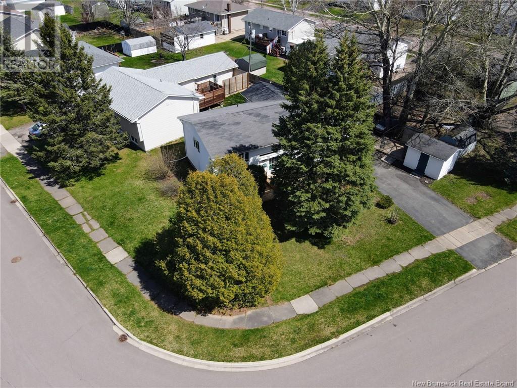 Property at 79 Autumn Terrace image 4