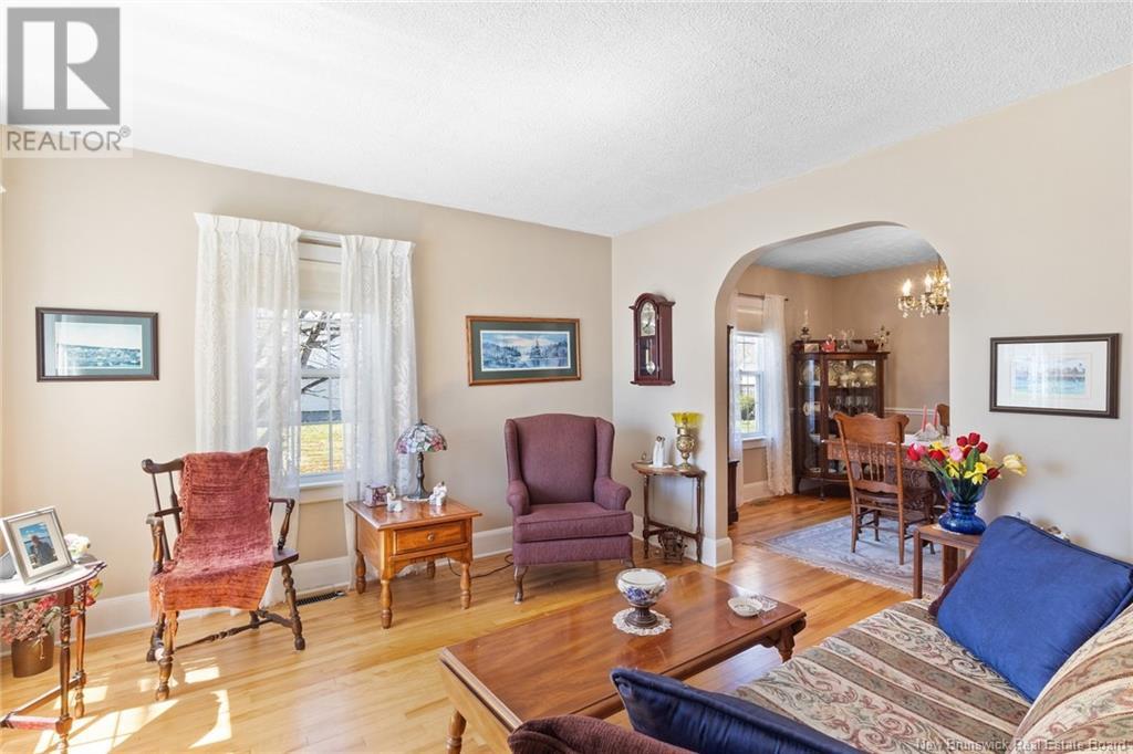 Property at 201 Sunset Drive image 3