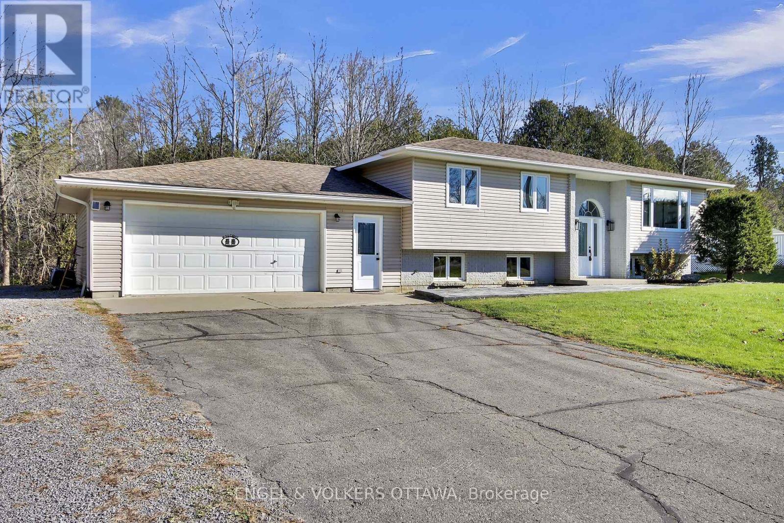 4715 Kelso Street E, Augusta, Ontario  K0E 1T0 - Photo 2 - X12129541