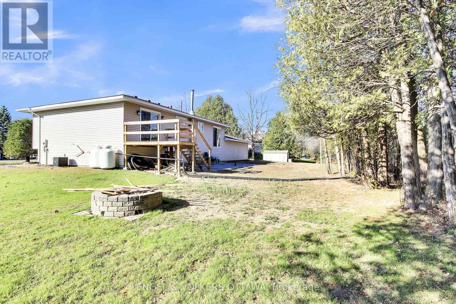 4715 Kelso Street E, Augusta, Ontario  K0E 1T0 - Photo 4 - X12129541