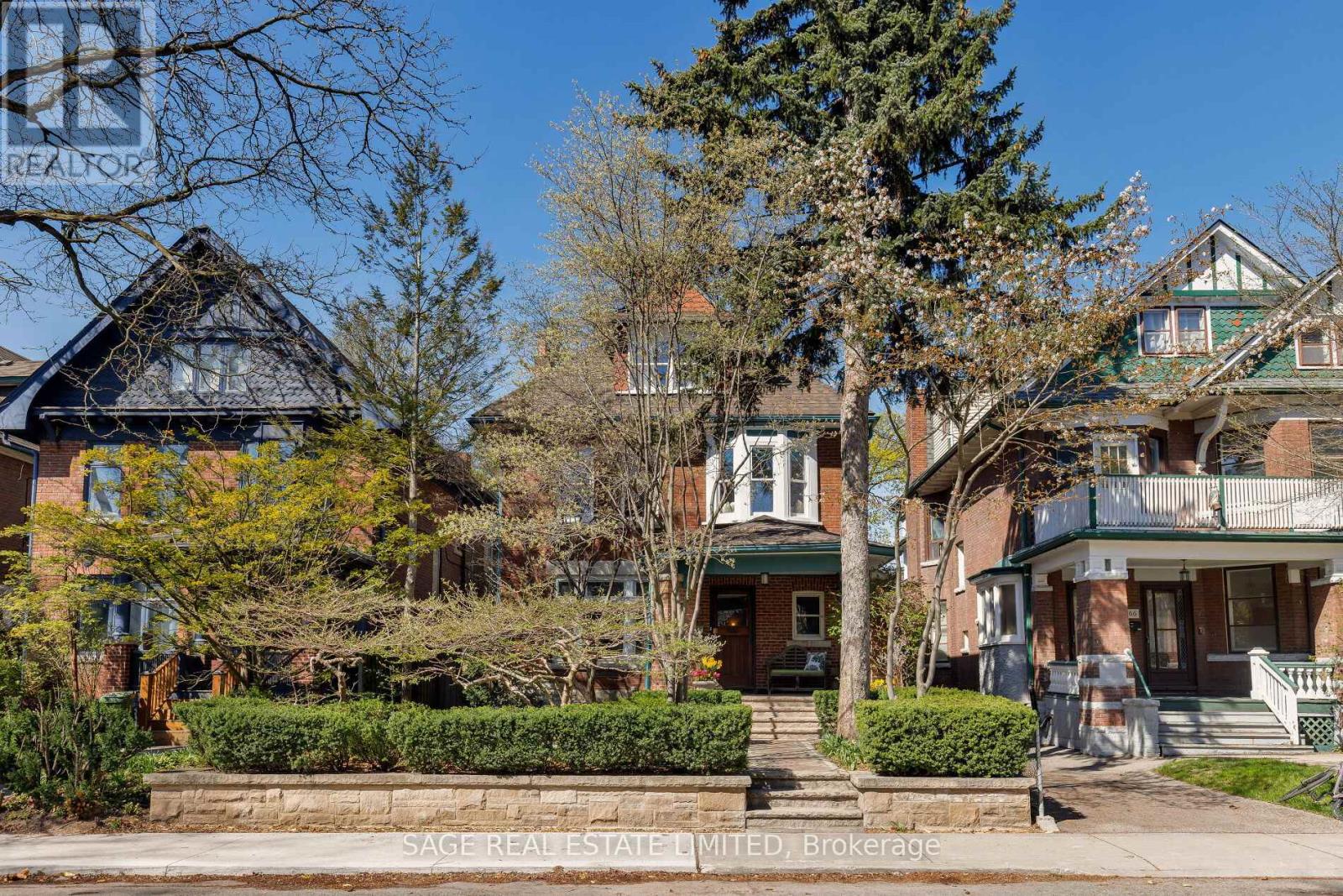 Property at 364 PALMERSTON BOULEVARD image 1