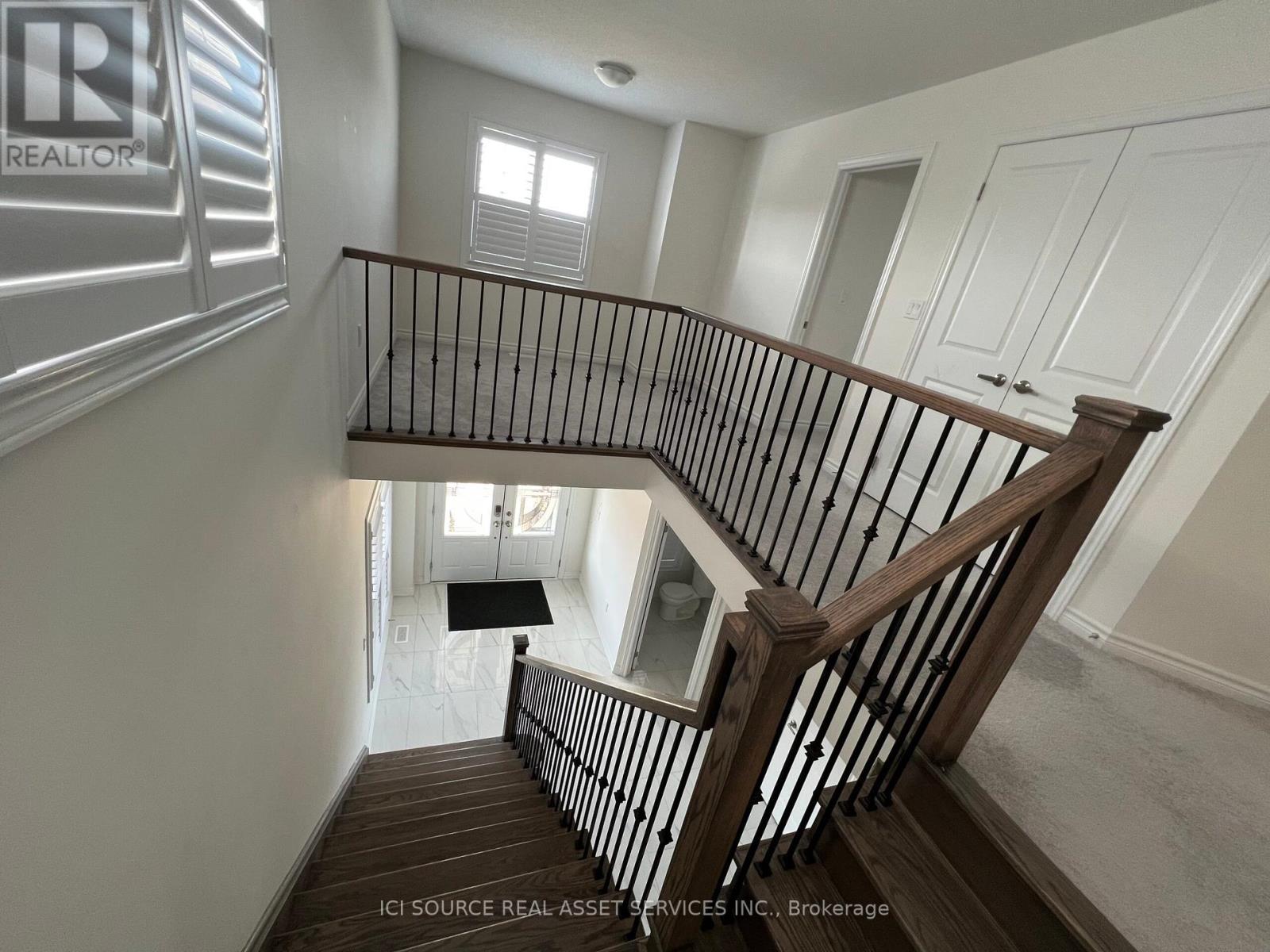 1941 Don White Court, Oshawa, Ontario  L1K 1A1 - Photo 7 - E12129508