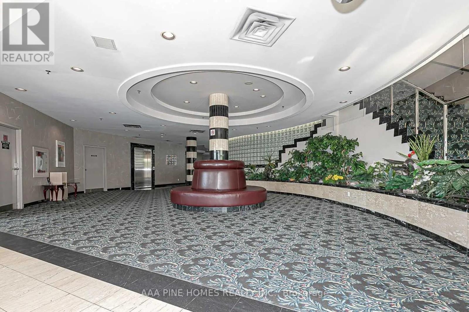 1111 - 2550 Lawrence Avenue E, Toronto (Dorset Park), Ontario  M1P 4Z3 - Photo 4 - E12129528