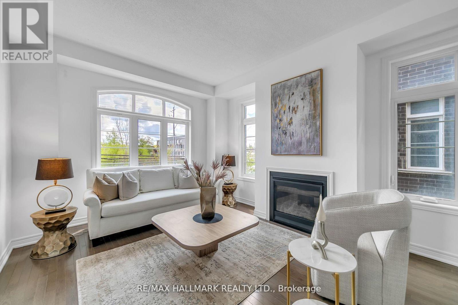284 King Road, Richmond Hill, Ontario  L4E 1H3 - Photo 1 - N12129555