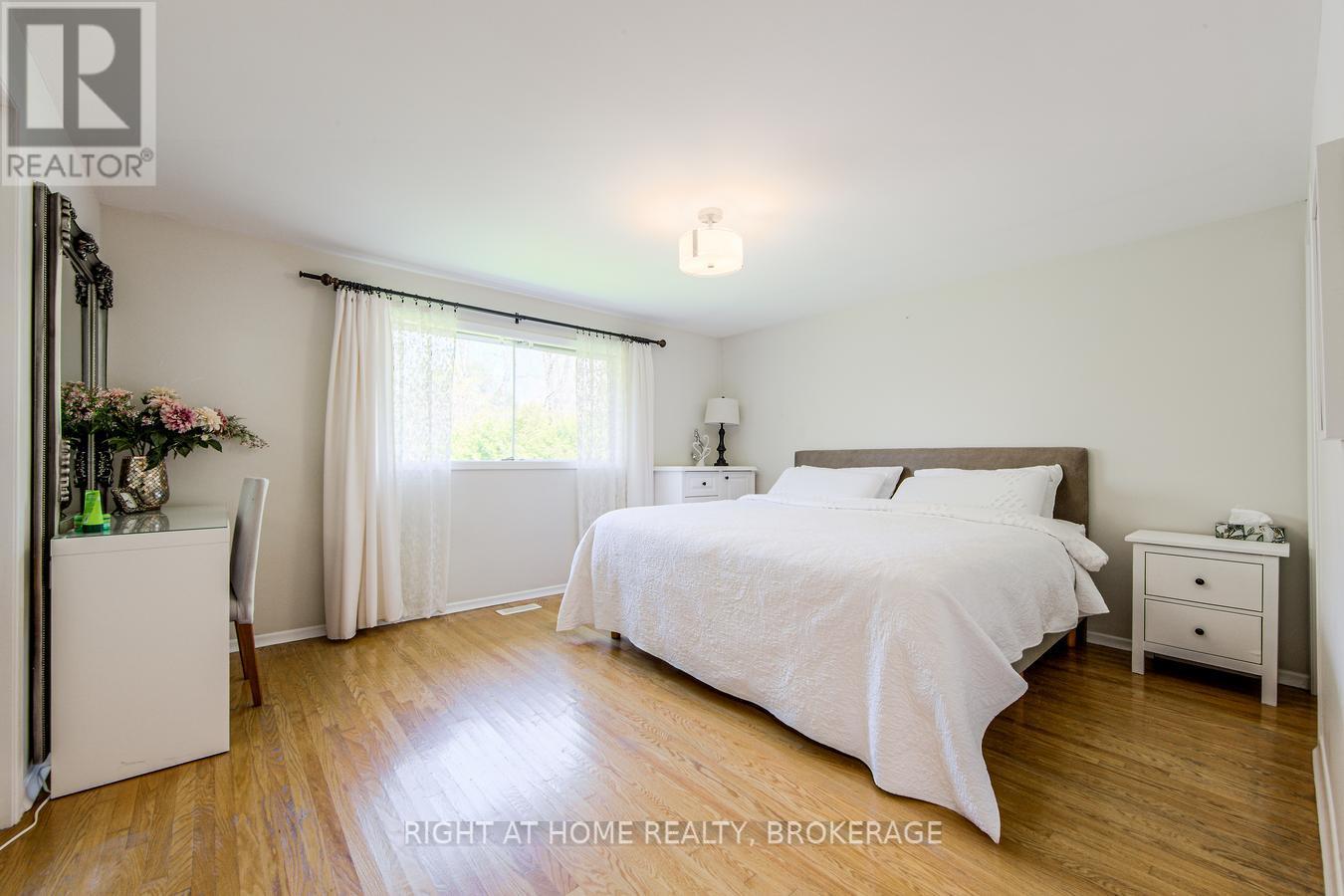 243 Appleby Line, Burlington, Ontario  L7L 2X3 - Photo 22 - W12129510