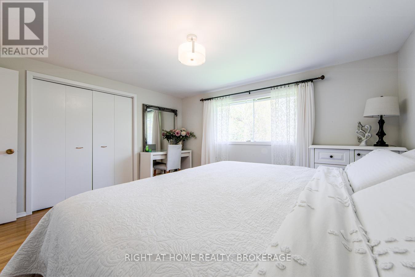 243 Appleby Line, Burlington, Ontario  L7L 2X3 - Photo 23 - W12129510