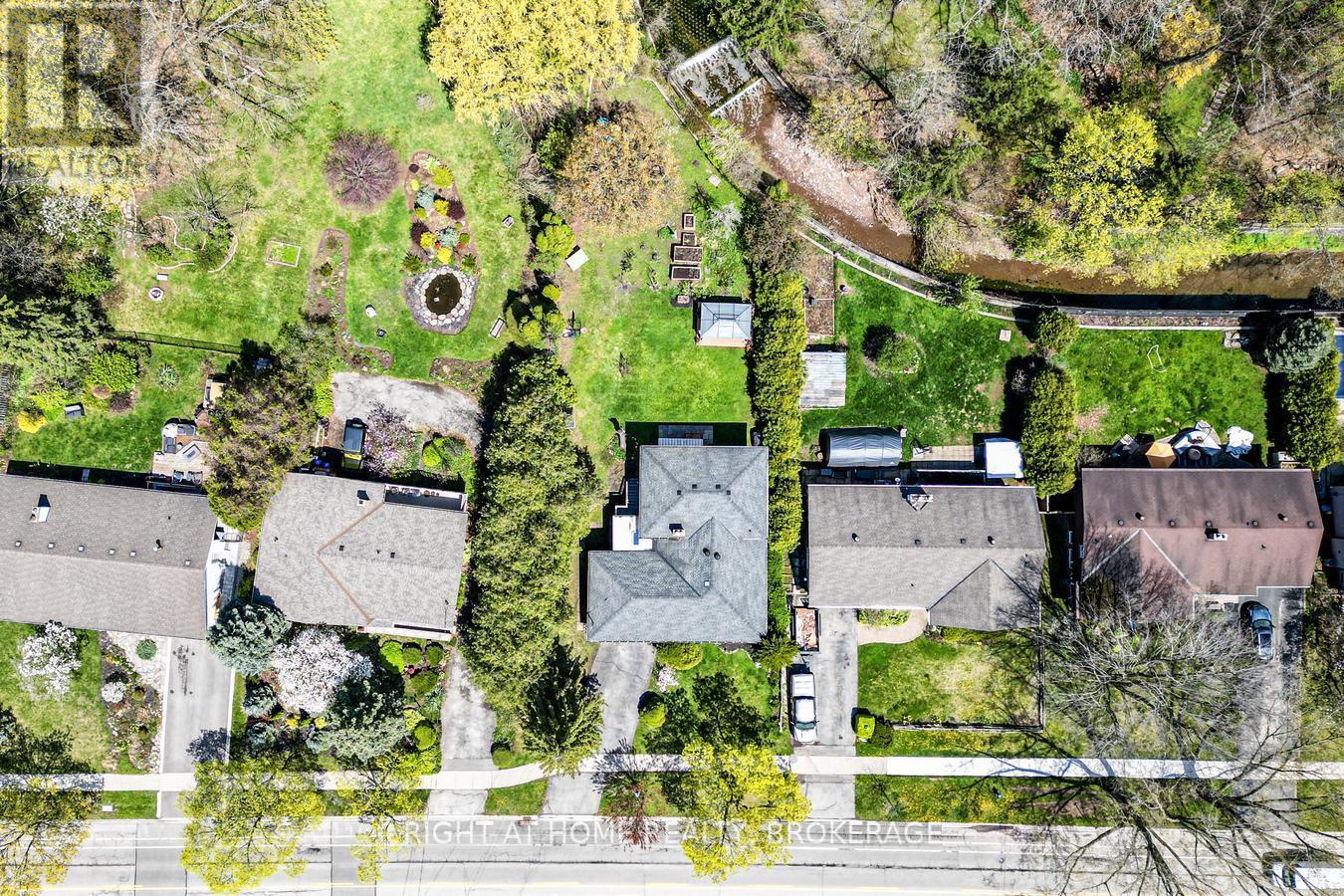 243 Appleby Line, Burlington, Ontario  L7L 2X3 - Photo 3 - W12129510