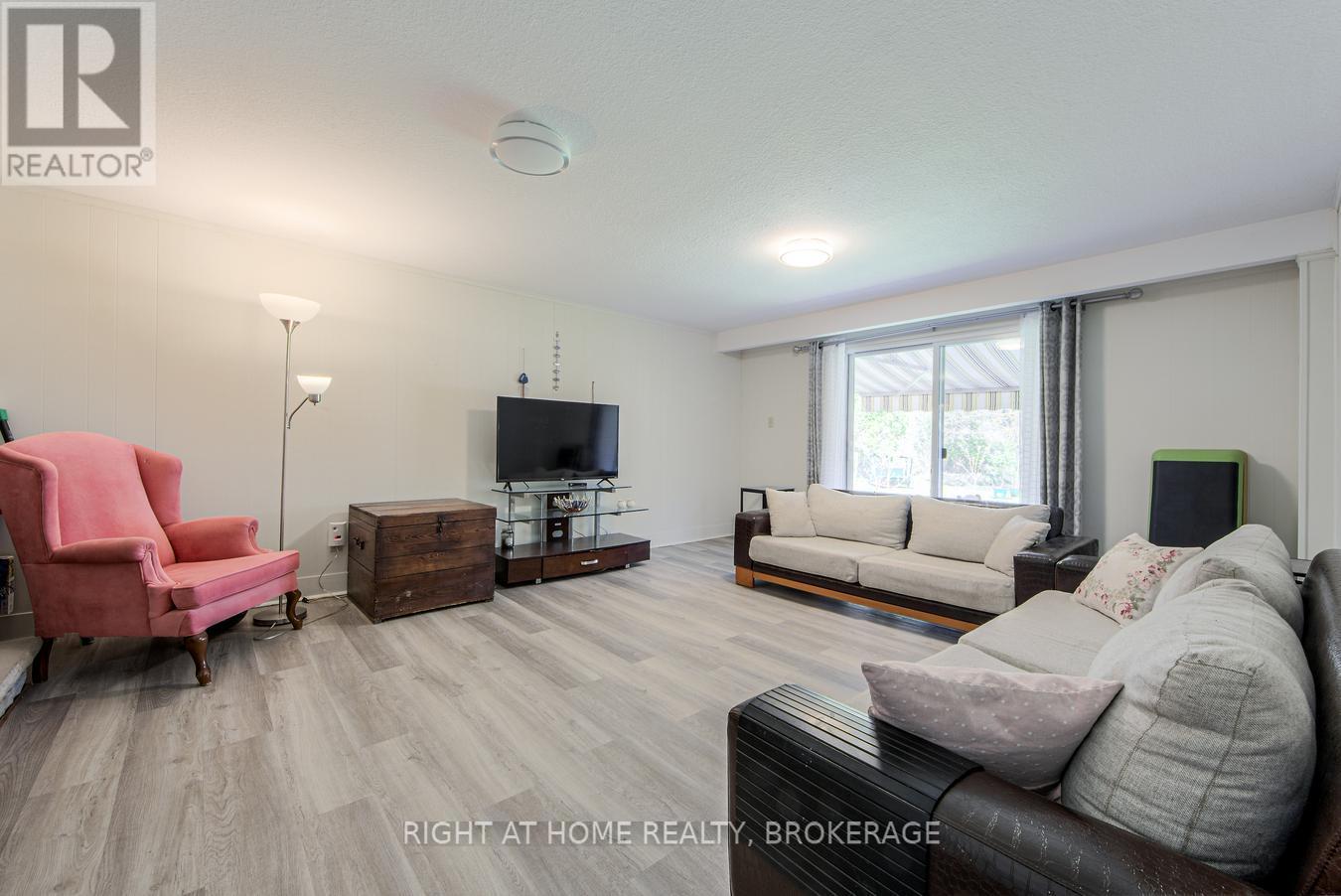 243 Appleby Line, Burlington, Ontario  L7L 2X3 - Photo 30 - W12129510
